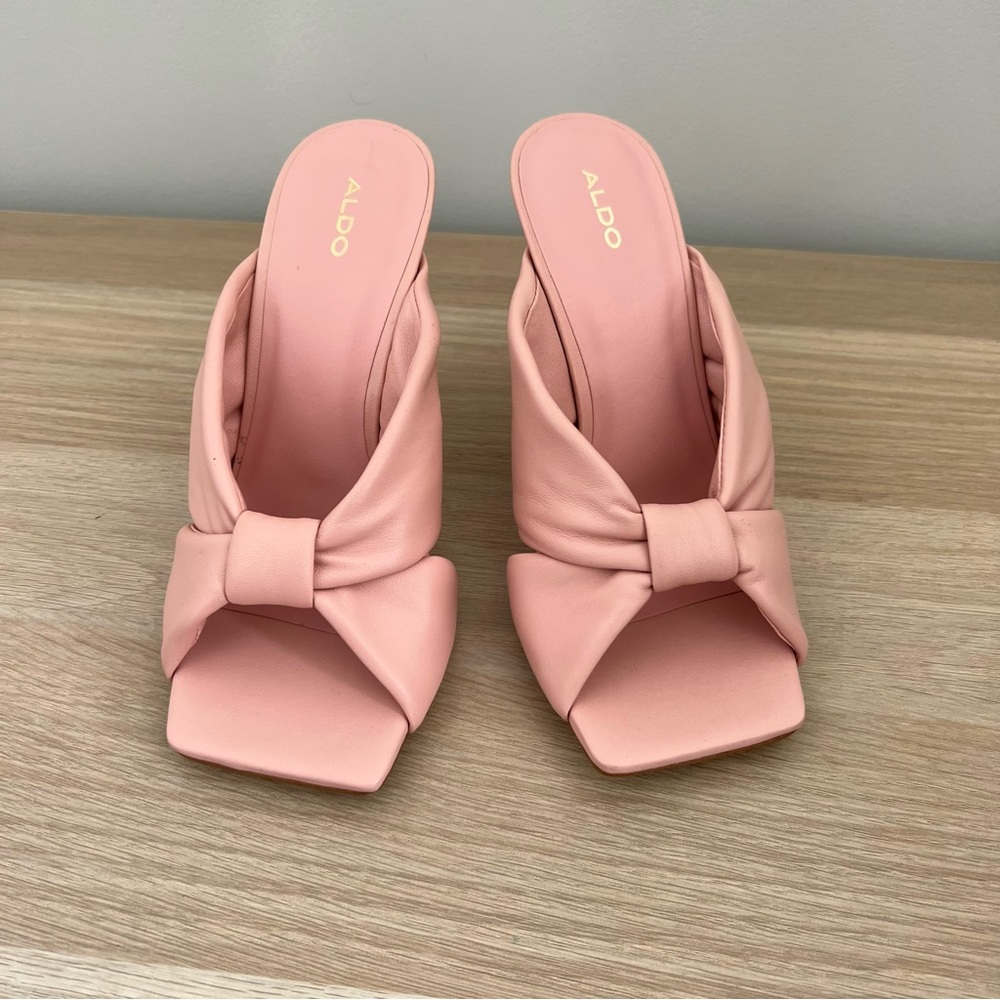 Aldo pink stiletto heels with criss cross/bow like front Size 7